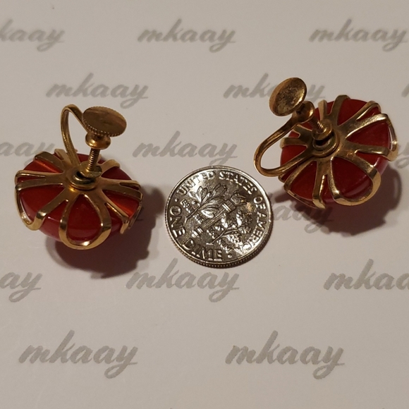 VINTAGE Goldtone moonglow thermostat peachy bronze screw on earrings - Picture 2 of 4